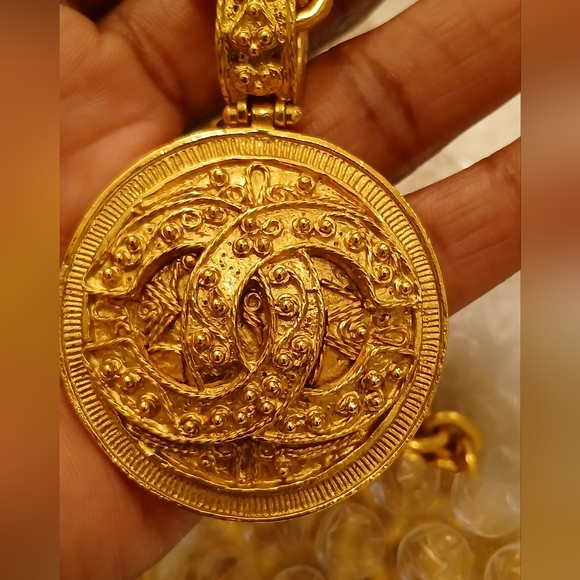 Authentic Chanel Vintage Byzantine CC Pendant Necklace - Picture 3 of 11